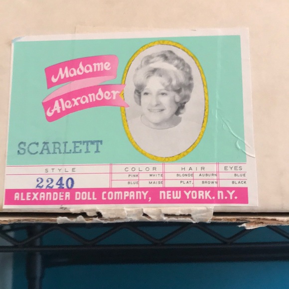 Madame Alexander Scarlett O’Hara Doll. - Picture 8 of 8